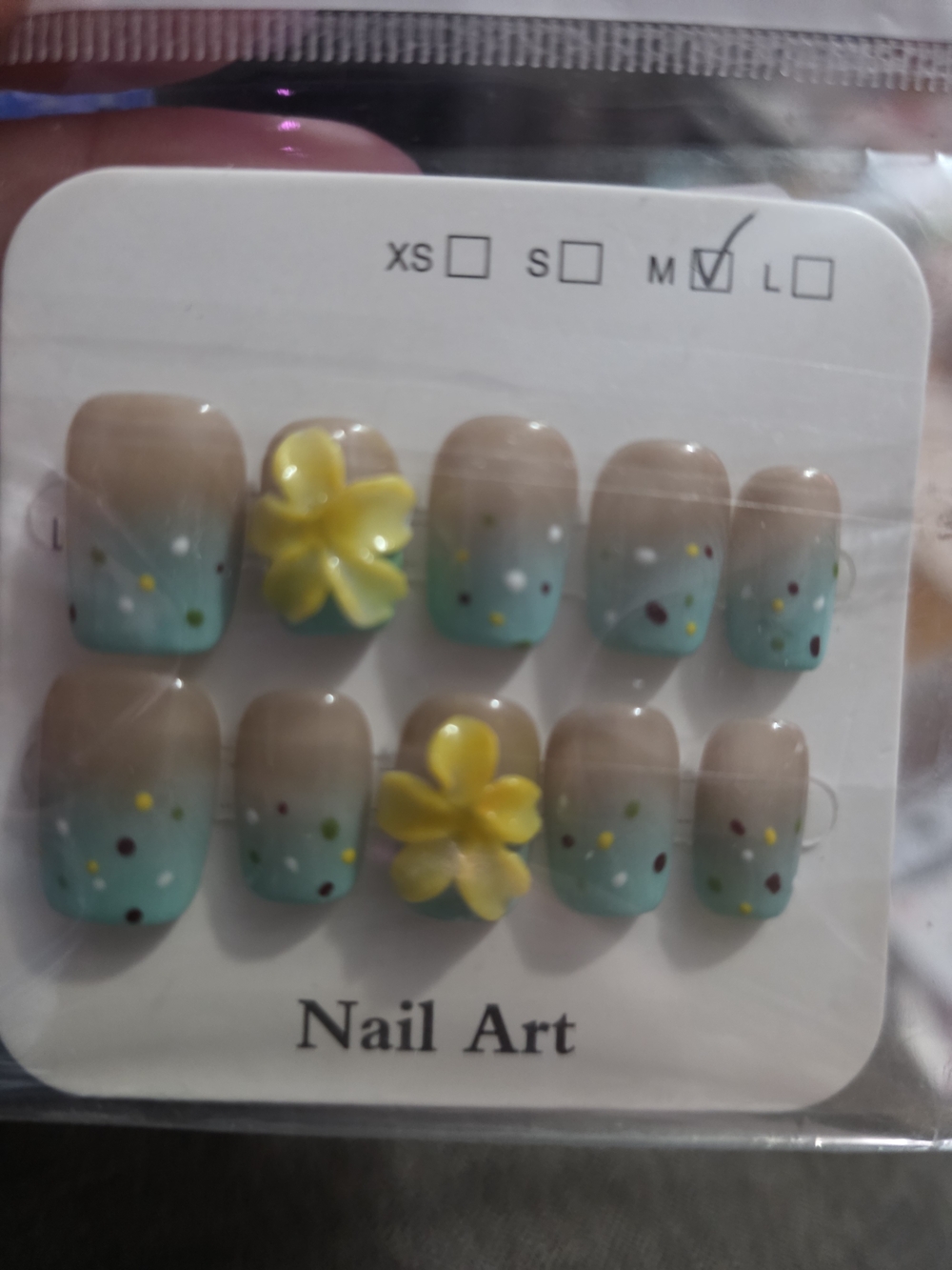 Nail Art Press-On Set in Turquoise and Yellow by